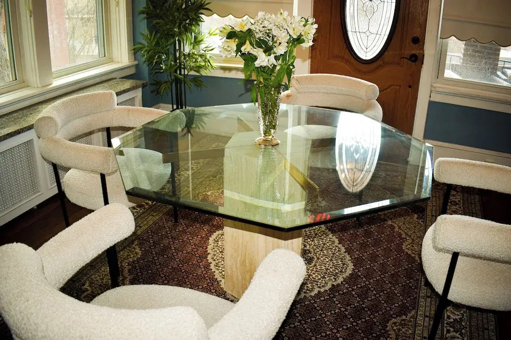 Chateau Connellsville MCM Minimalist Suite