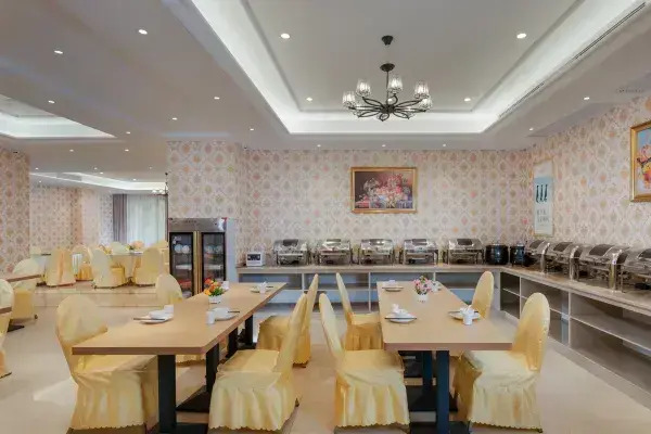 Vienna International Hotel (Dongguan Qingxi  Mountain Scenic Area)