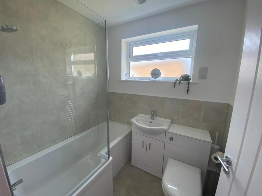 Bay - Brambles Chine, Colwell Bay, Nr Yarmouth - 5 star WiFi - Short walk to The Hut and beach - Ferry offers