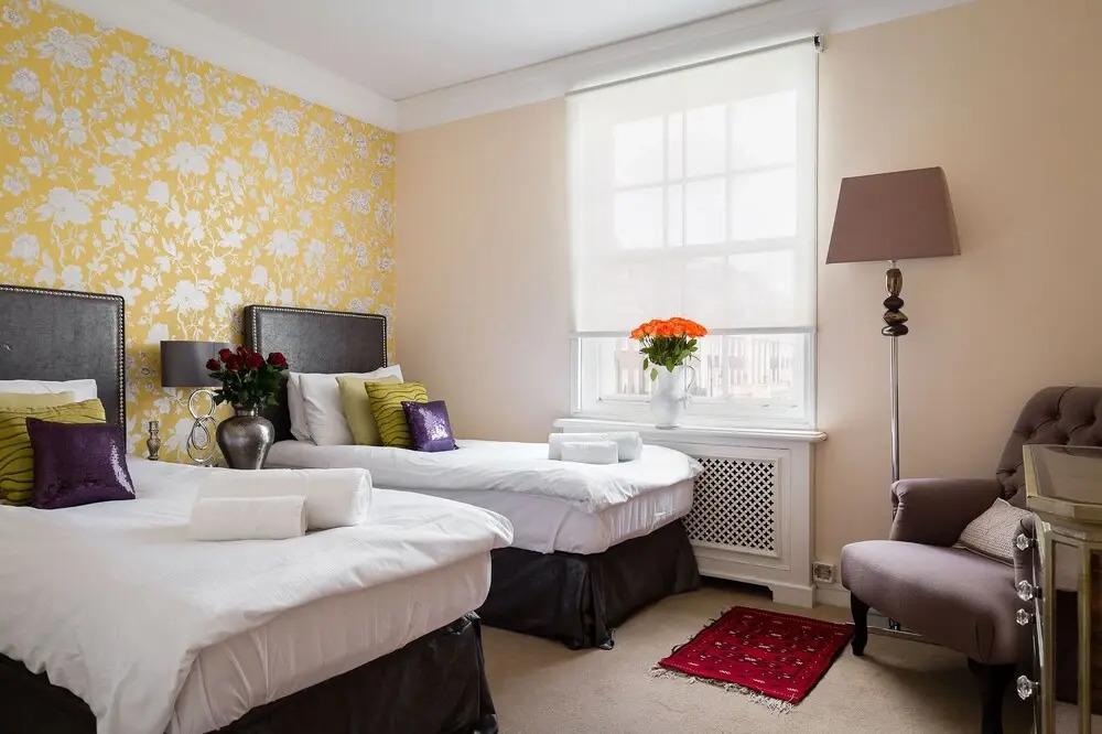 2-bed 2-bath in the Heart of London