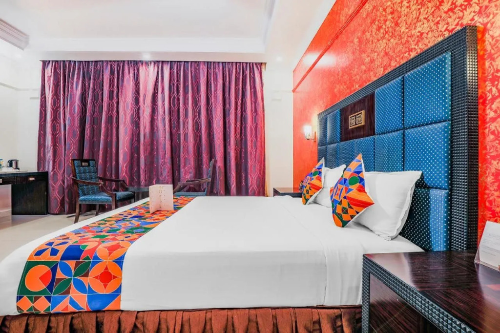 OYO 2303 Hotel Royal Mirage