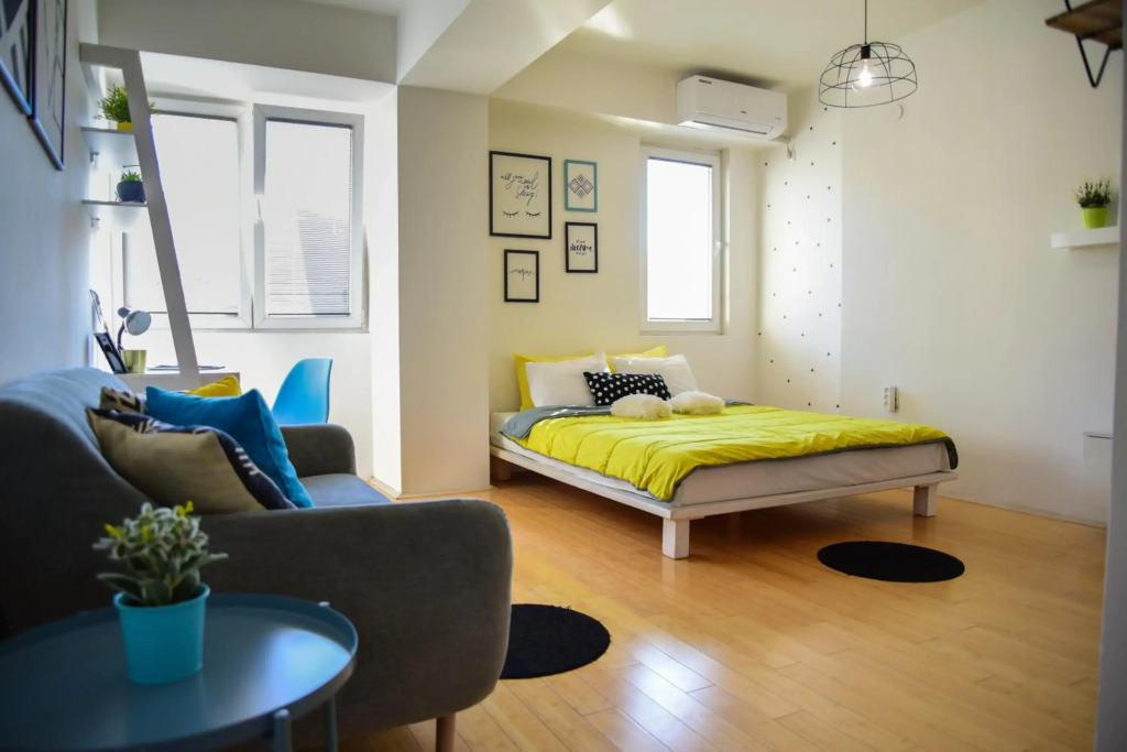 Stylish & Cozy Studio by Danailov Apartments