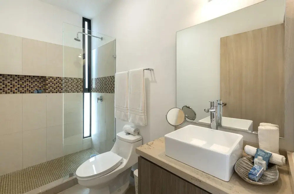 Velas Condos 2