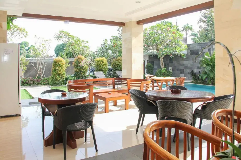 Airy Kuta Utara Pantai Batu Bolong 56 Canggu Bali
