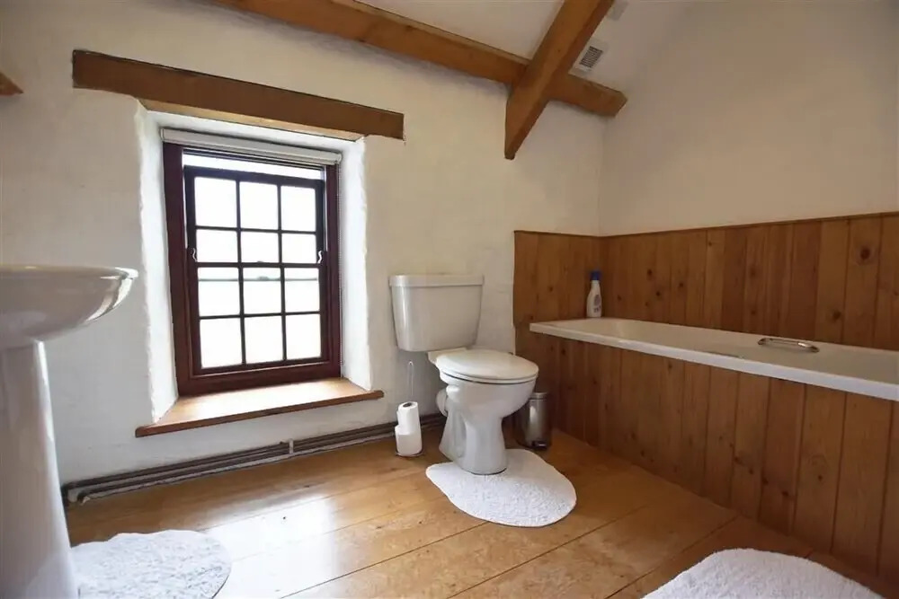Panteurig Farmhouse