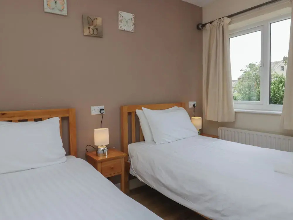 Jubilee Two Bedroom House Pet Free Baby Friendly