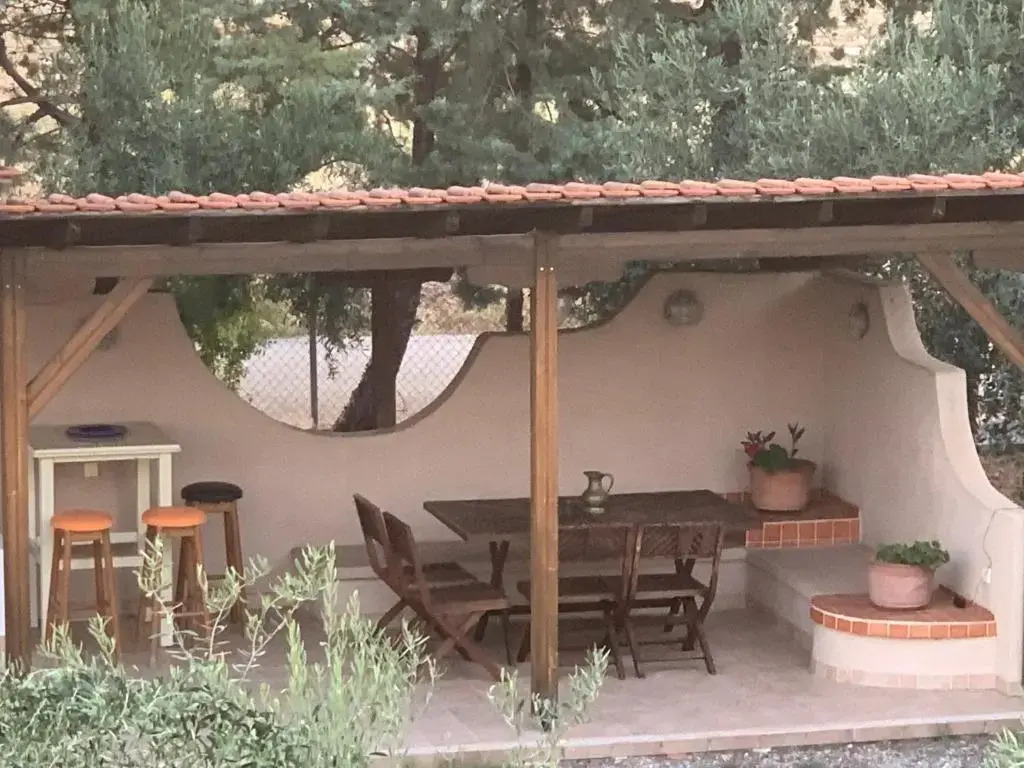 ZeusPlace Olympus Olive Country House 2