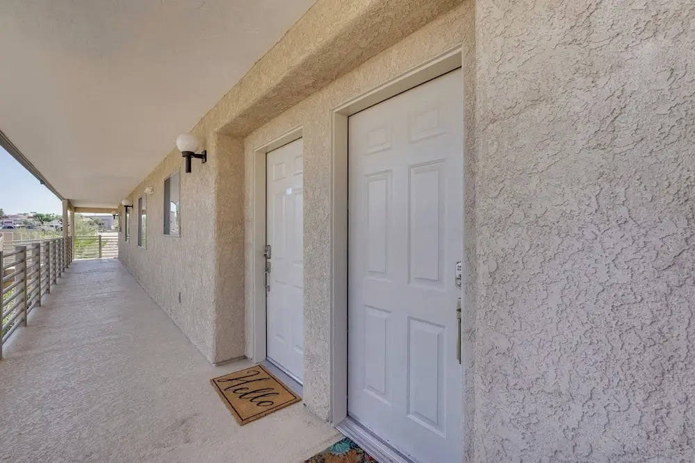 Waterfront Condo w/ Pool Access in Lake Havasu