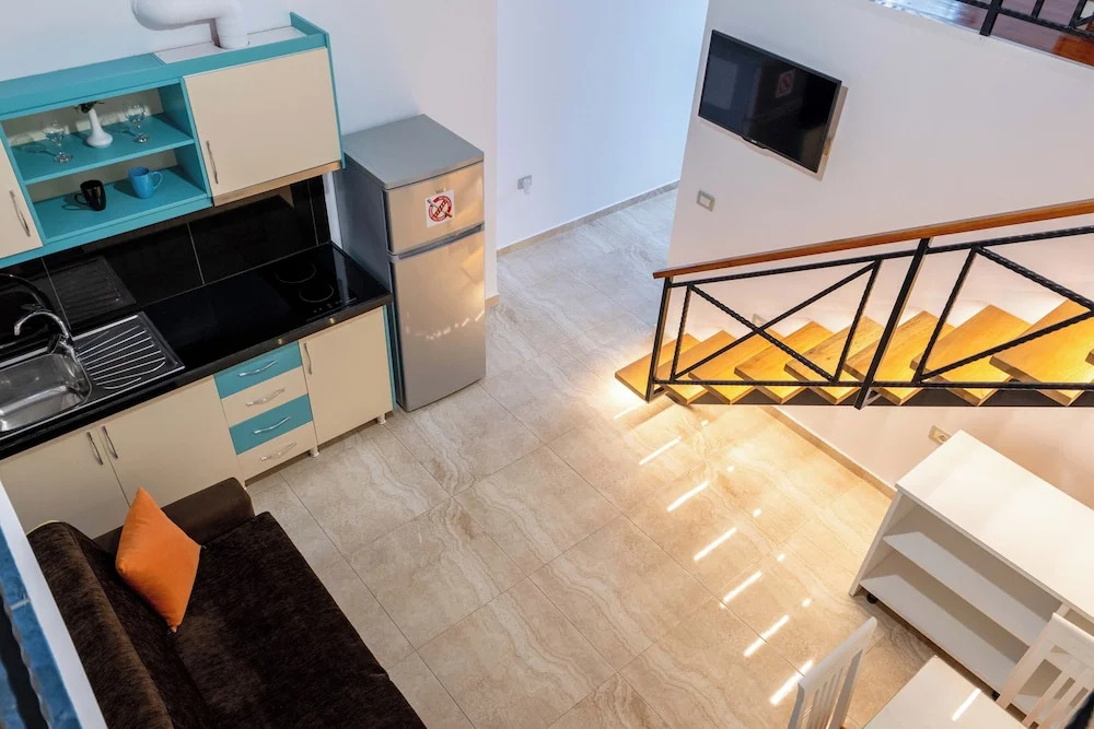 Crown Deluxe Apartments