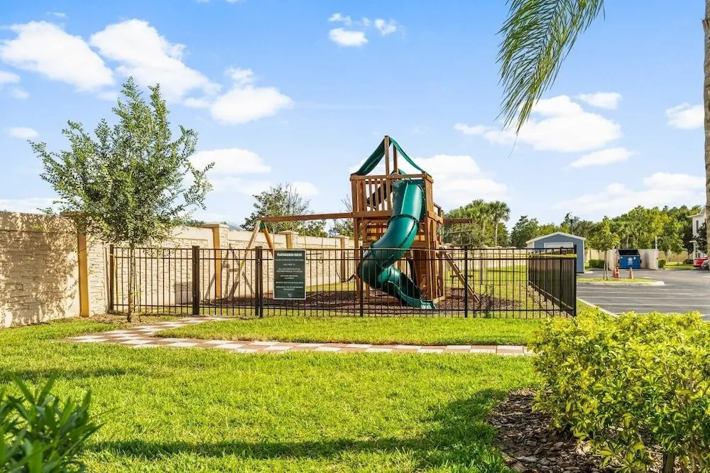 Lucky Find Lucaya Resort by Shine Villas #713 townhouse