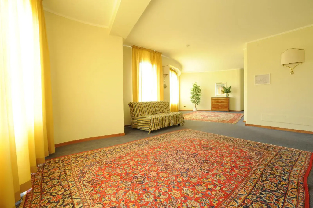 Hotel President