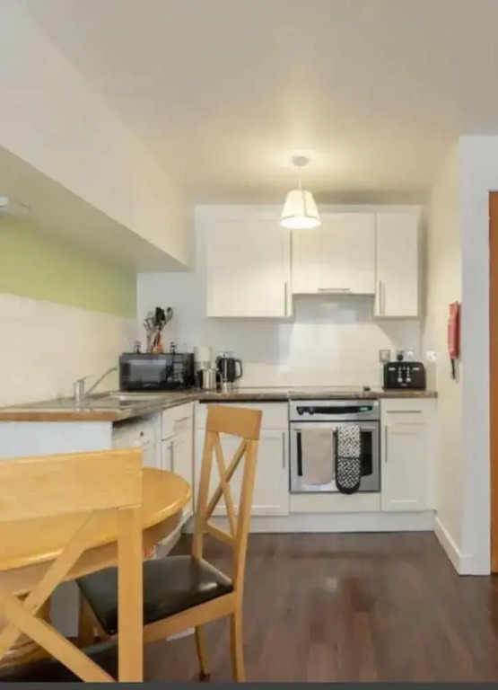 Smart 2 Bed Apartment Edinburgh City Centre Old To