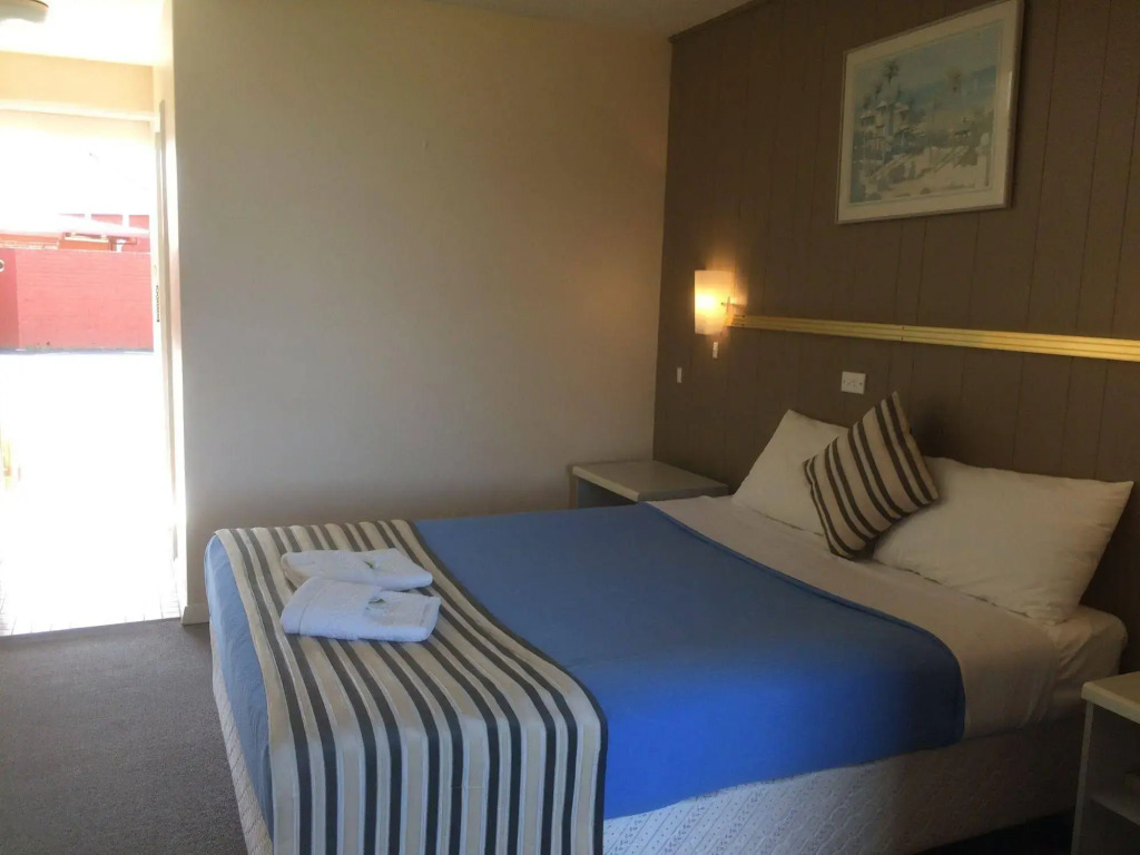 Riverview Motor Inn