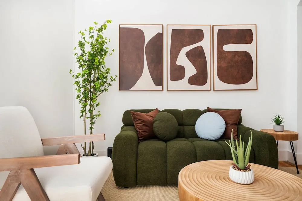 444-1a Beautiful 1BR Midtown West