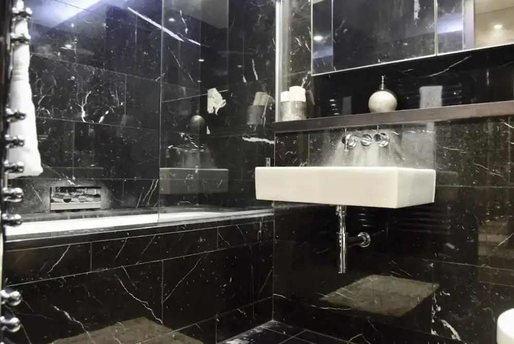 2 Bedroom Apartment Near Oxford Street