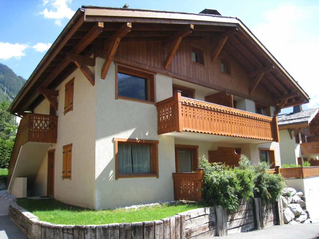 Ground floor of a chalet located at 10 minutes walk from the centre of Chamonix