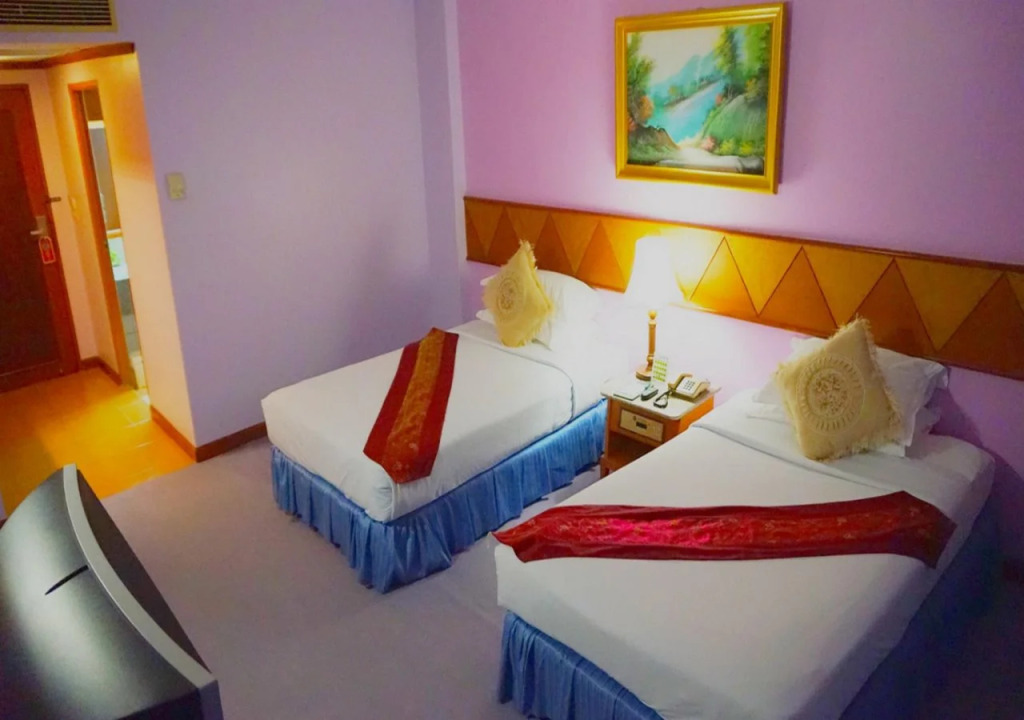 Viang Tak Riverside Hotel