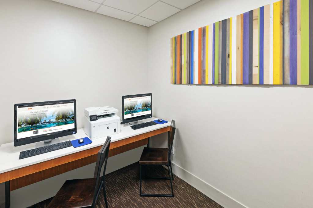 Holiday Inn Express Hotel and Suites Shreveport South Park Plaza by IHG