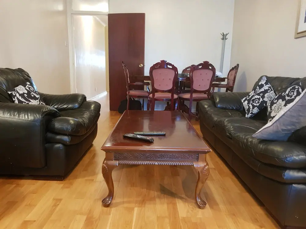 SS Property Hub - London Family Apartment