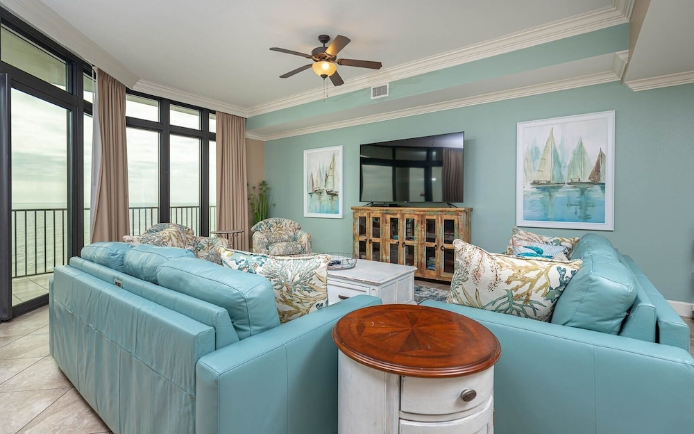 The Oasis 603 Formerly Phoenix West Ii 603 3 Bedroom Condo