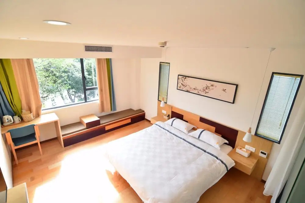 Ease Hostel