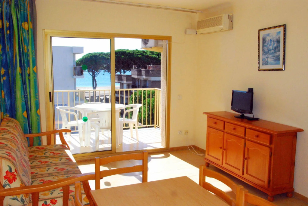 Rentalmar Pins Marina