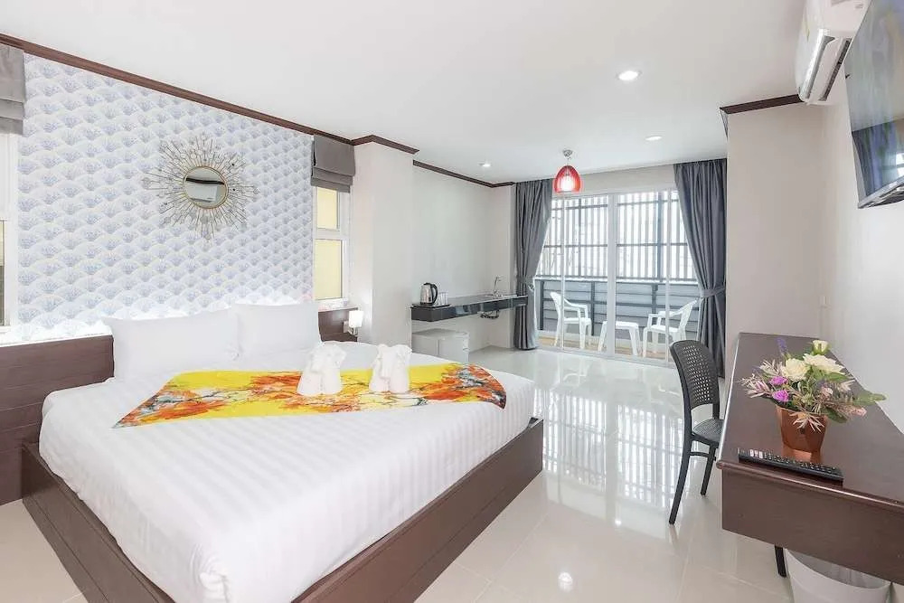 The Chic Patong Hotel