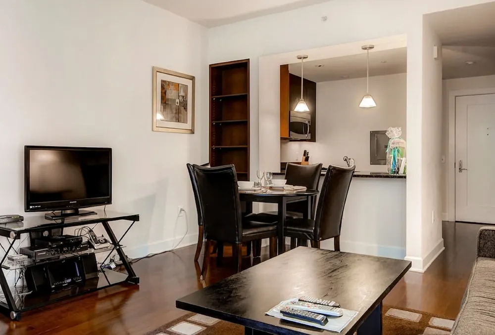 Bluebird Suites at Mt. Vernon Triangle