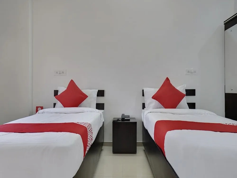 OYO 27821 Hotel Royal Inn Pune