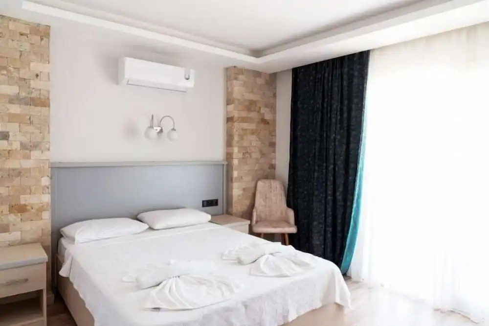 Tone Otel