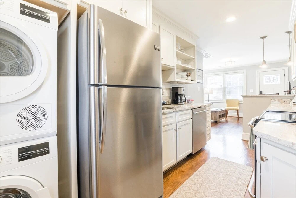Randall St , 202/204