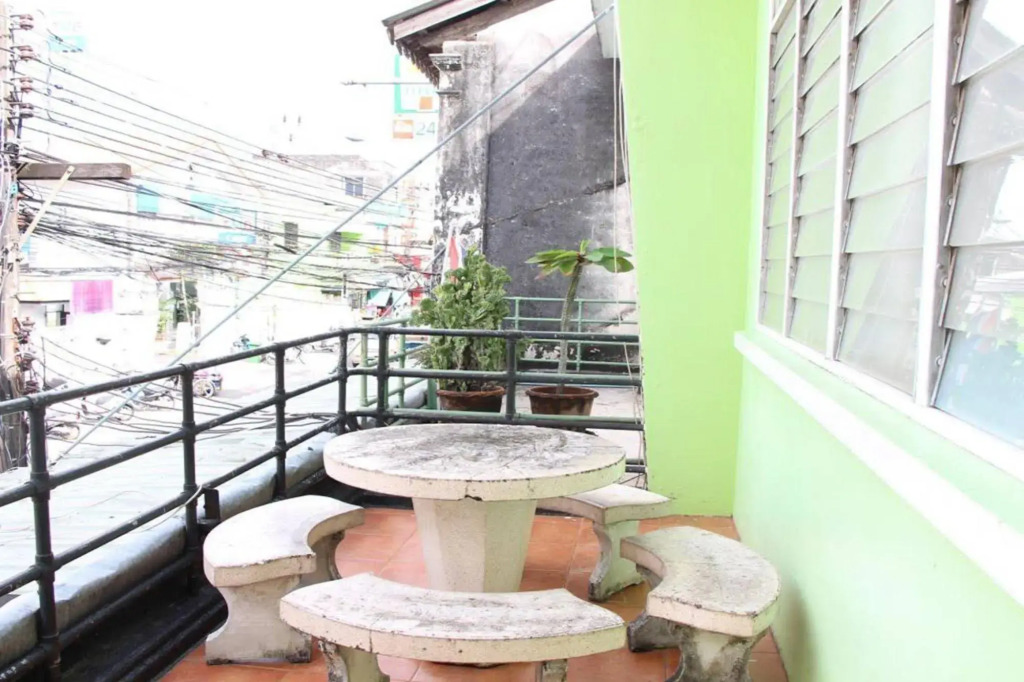 OYO 1054 Phuket Backpacker Hostel