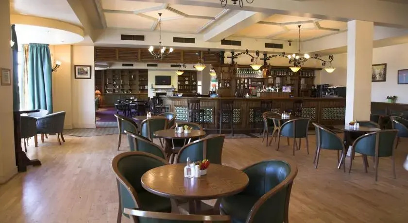 Cedars Hotel