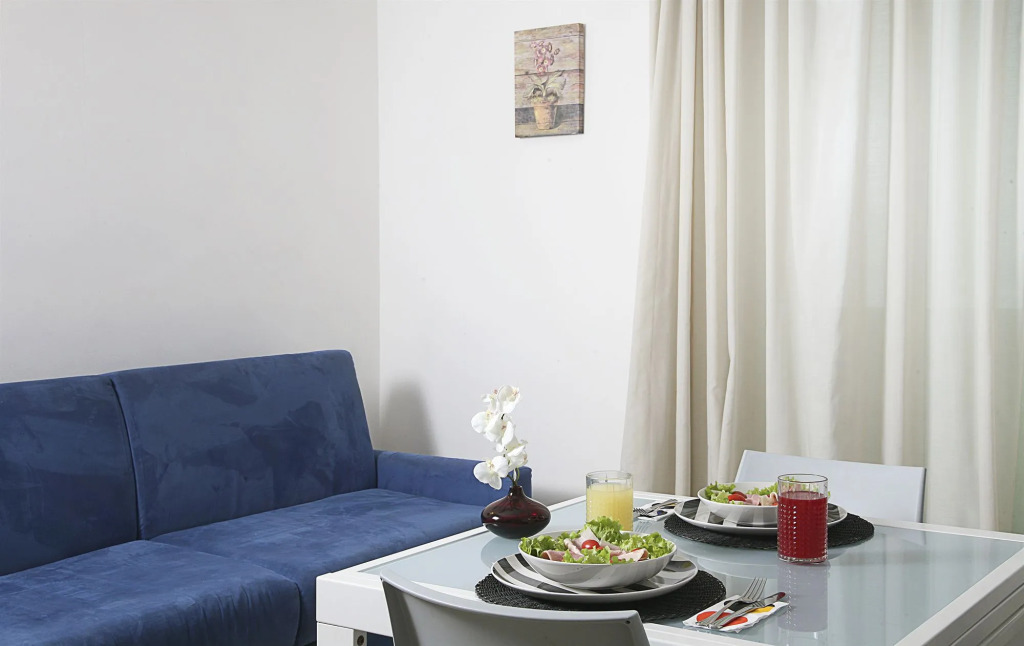 Residence A-More