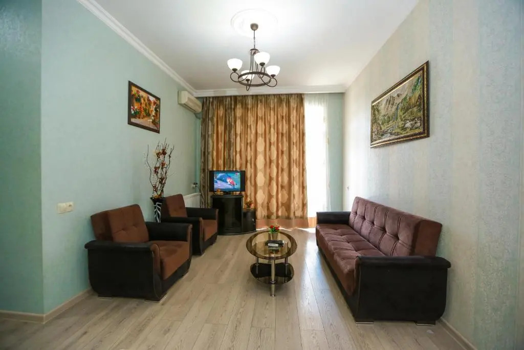 Happy Hub Apartment