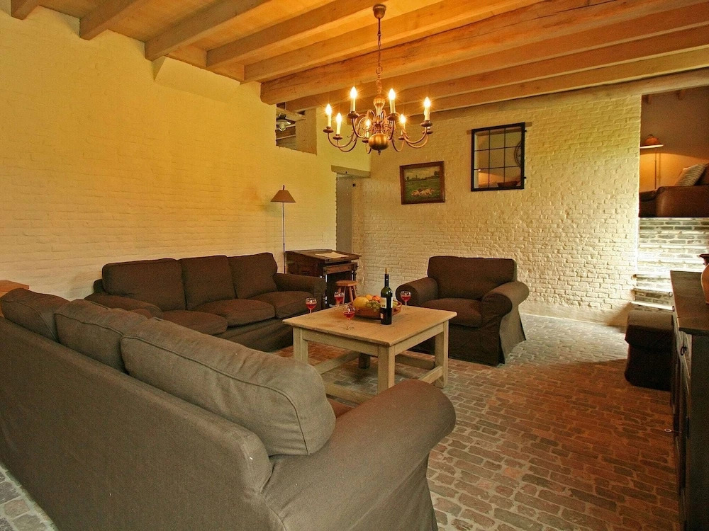 beautifull renovated farmhouse with traditional elements and a big garden