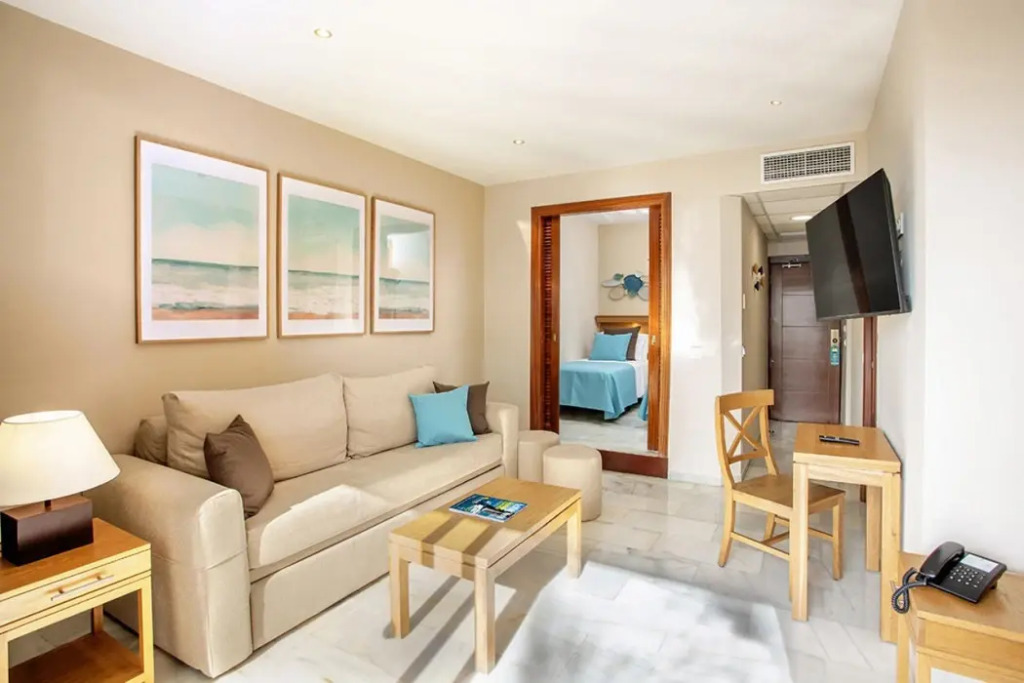 Sunset Beach Club Hotel Apartments