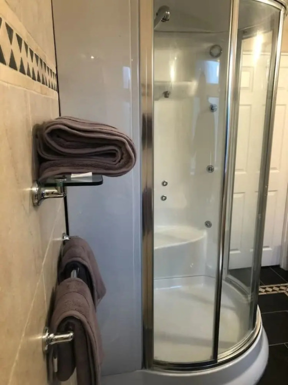 Discreet luxury Super house