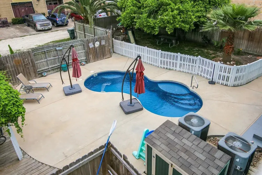 The Turquoise Turtle 4 Bedroom Home