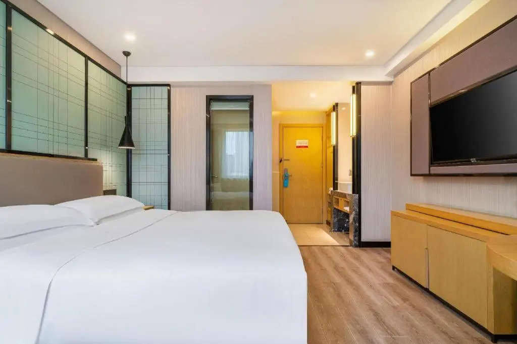 Echarm Hotel Yingshang Wuzhou Wanhui Square