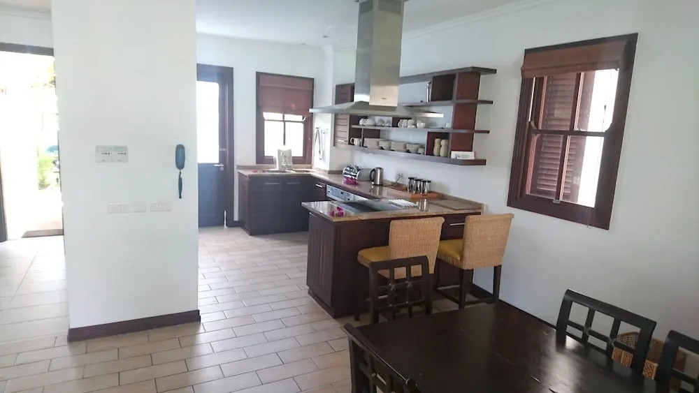 House With 3 Bedrooms in Mahé, With Wonderful sea View, Private Pool a