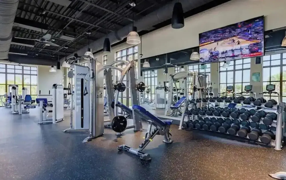 8950CBD Amazing 9BR Lakeview Villa in Solara