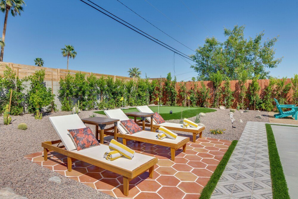 Yard Games, Outdoor Kitchen: Palm Springs Retreat!
