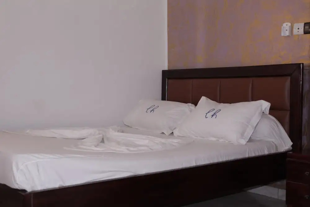 Elu Hotel Studio - Bonamoussadi