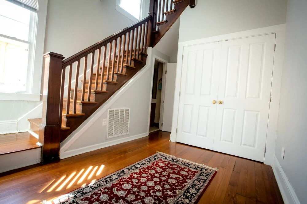 Cozy 2 BR at Constance Street