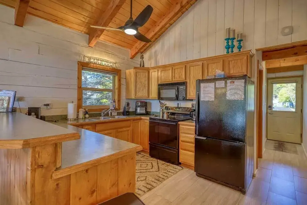Pagosa Lakefront Home w/ Hot Tub, A/c, & Canoe!