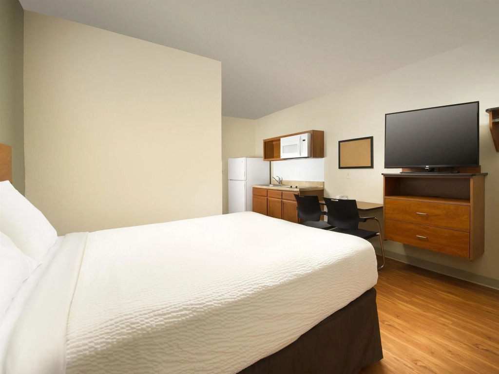 Studio 6 Extended Stay Shreveport Airport LA