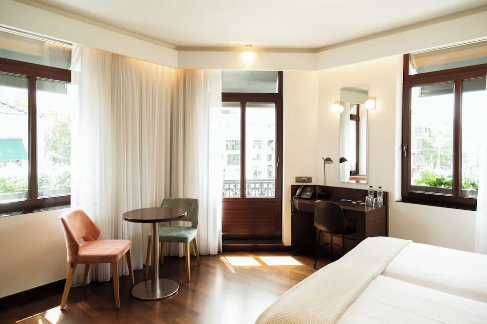 Hotel The Century