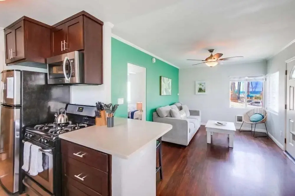 Manhattan Shores 1B