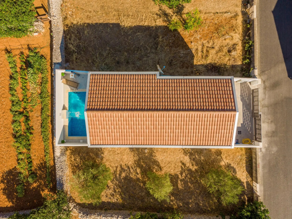 Villa Dina in Zaton with 3 bedrooms and 2 bathrooms